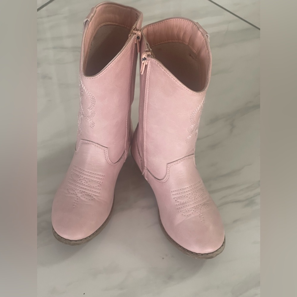 Pink boots 🩷✨